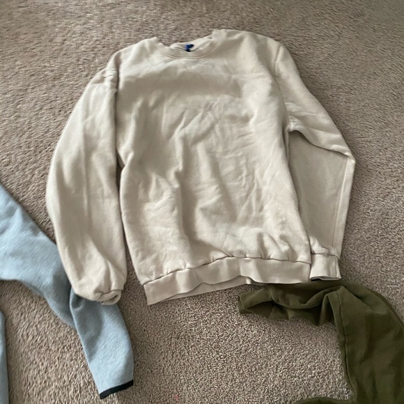 Hoodies - Picture 3 of 6